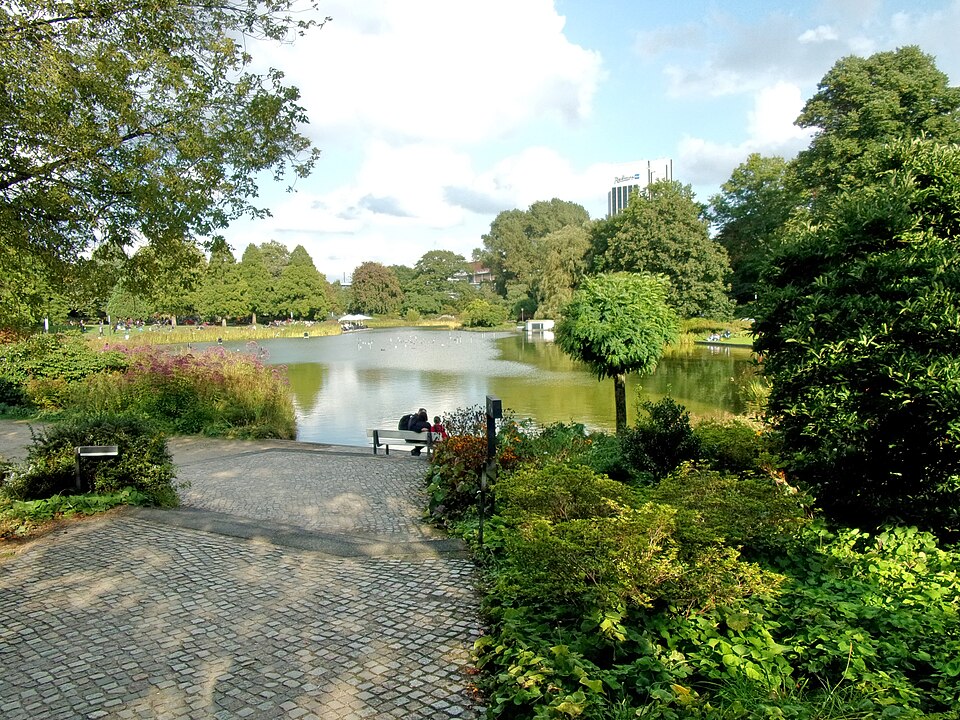 Parksee in Planten un Blomen, Umfeldbild zur beruflichen Station ROSENHOF, keine Aufnahme des Parkcafés